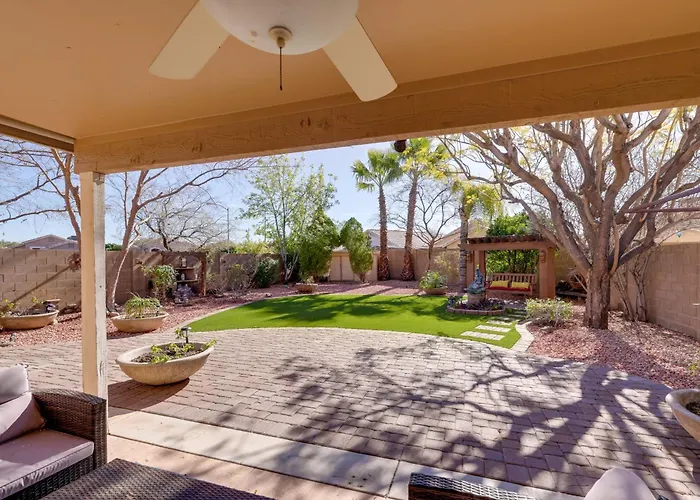 Golf & Hike: Family W/ Patio In Glendale *