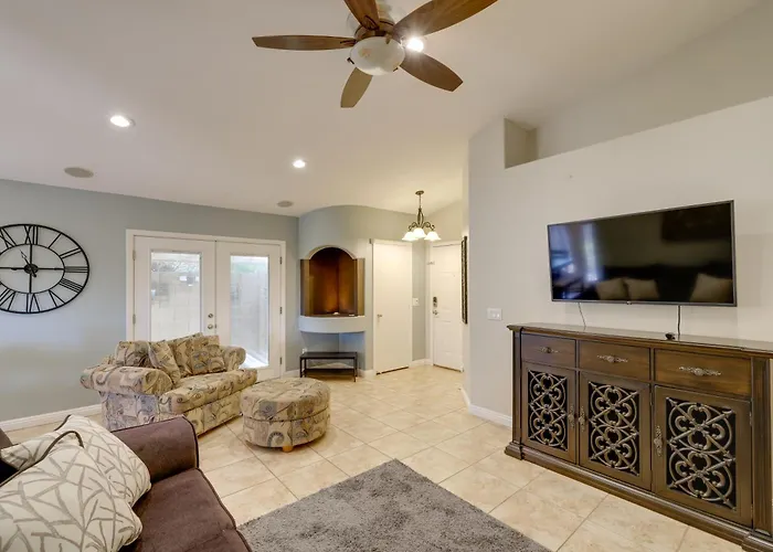 Golf & Hike: Family W/ Patio In Glendale